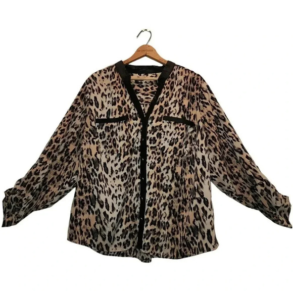 Kim Rogers Shirt Top Faux XL-1X Animal Print Leather Trim V Neck Button Front - Picture 1 of 7